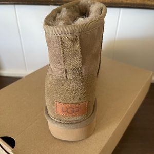 Ugg boots size 6